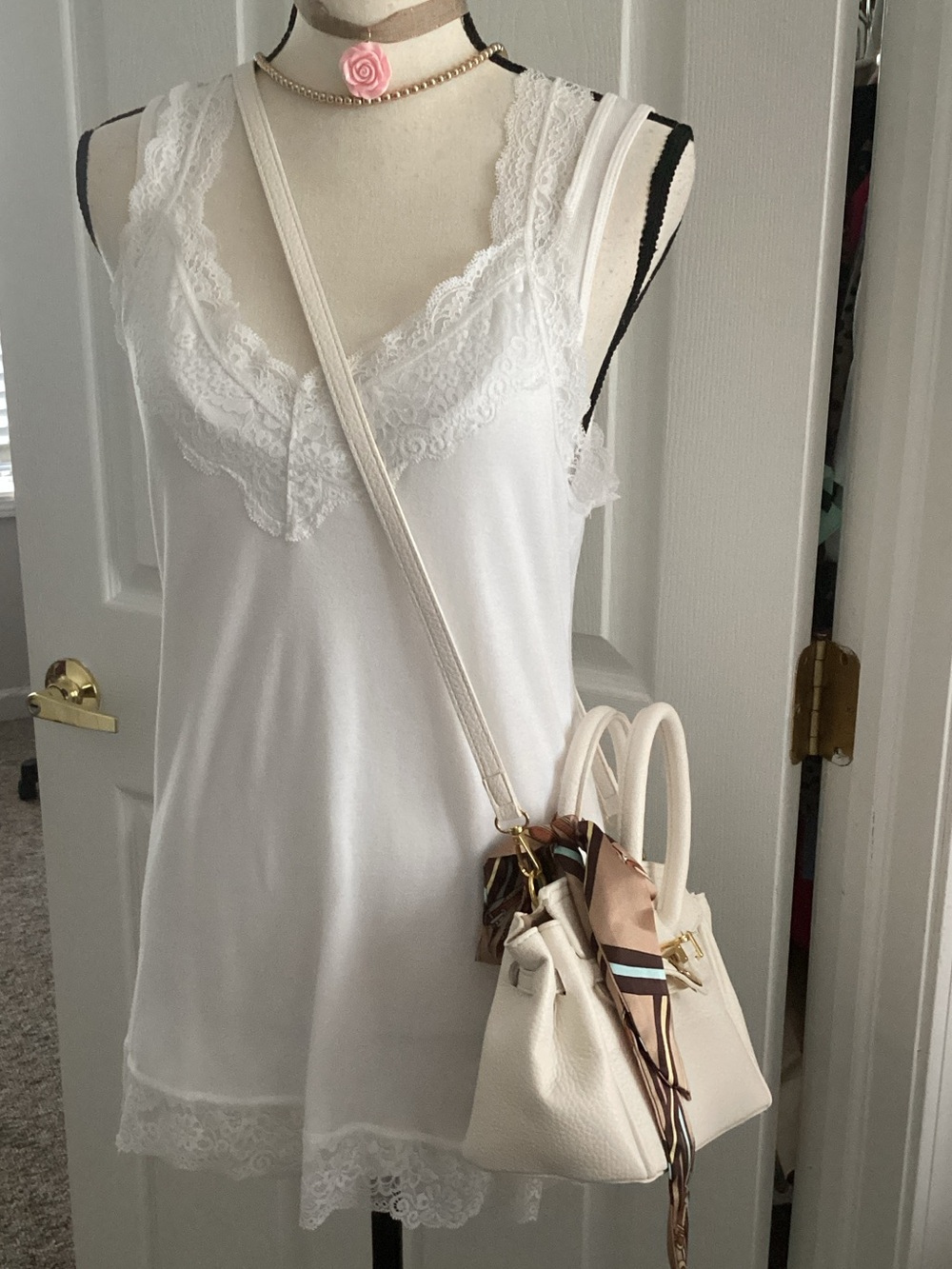 vintage y2k mossimo lace tank 🧡plus free one fits like l/xl